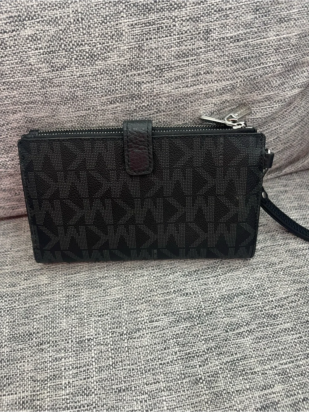 Michael Kors compact michael